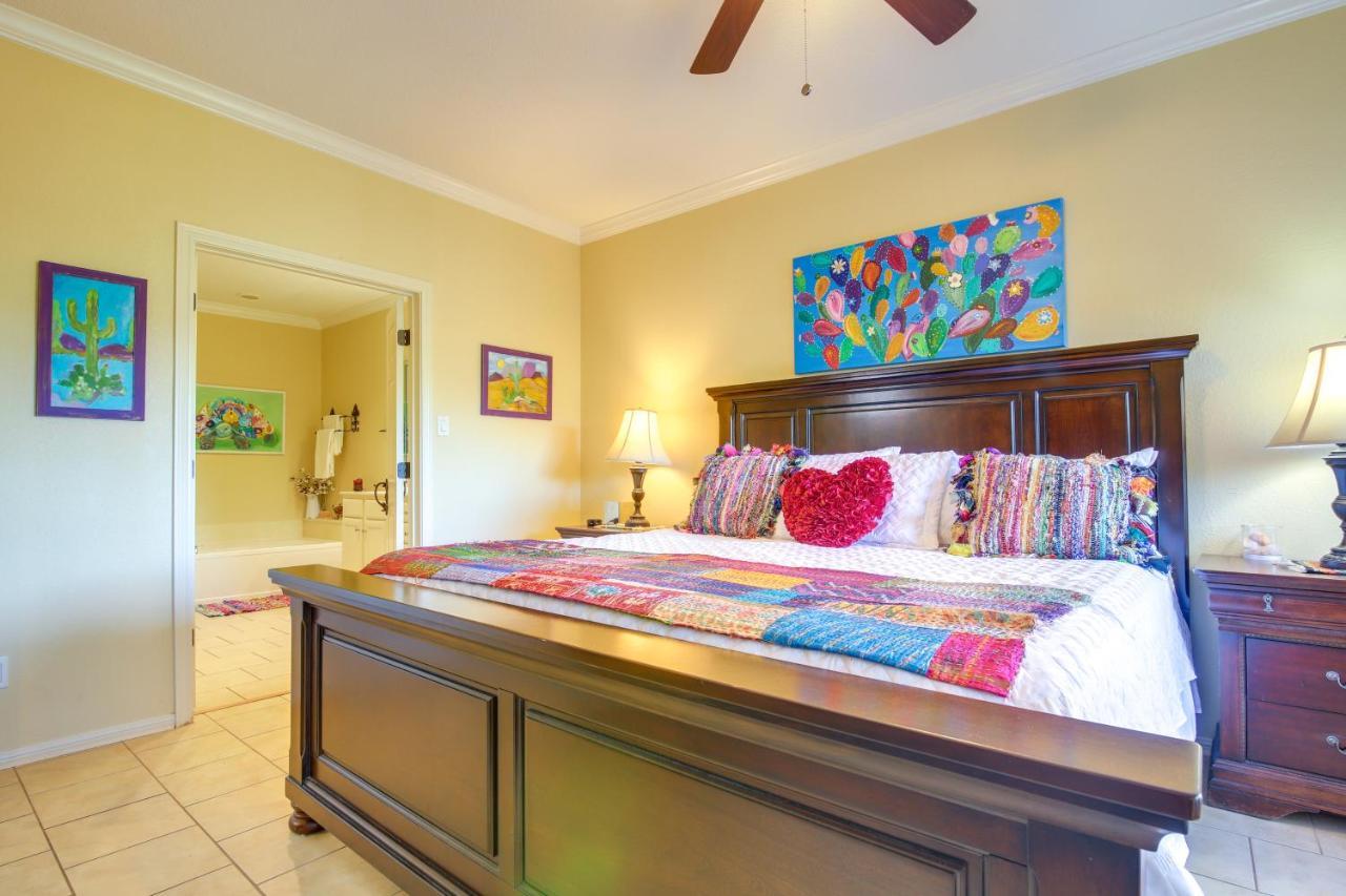 Lakefront Lago Vista Condo With Resort Amenities! Exteriör bild