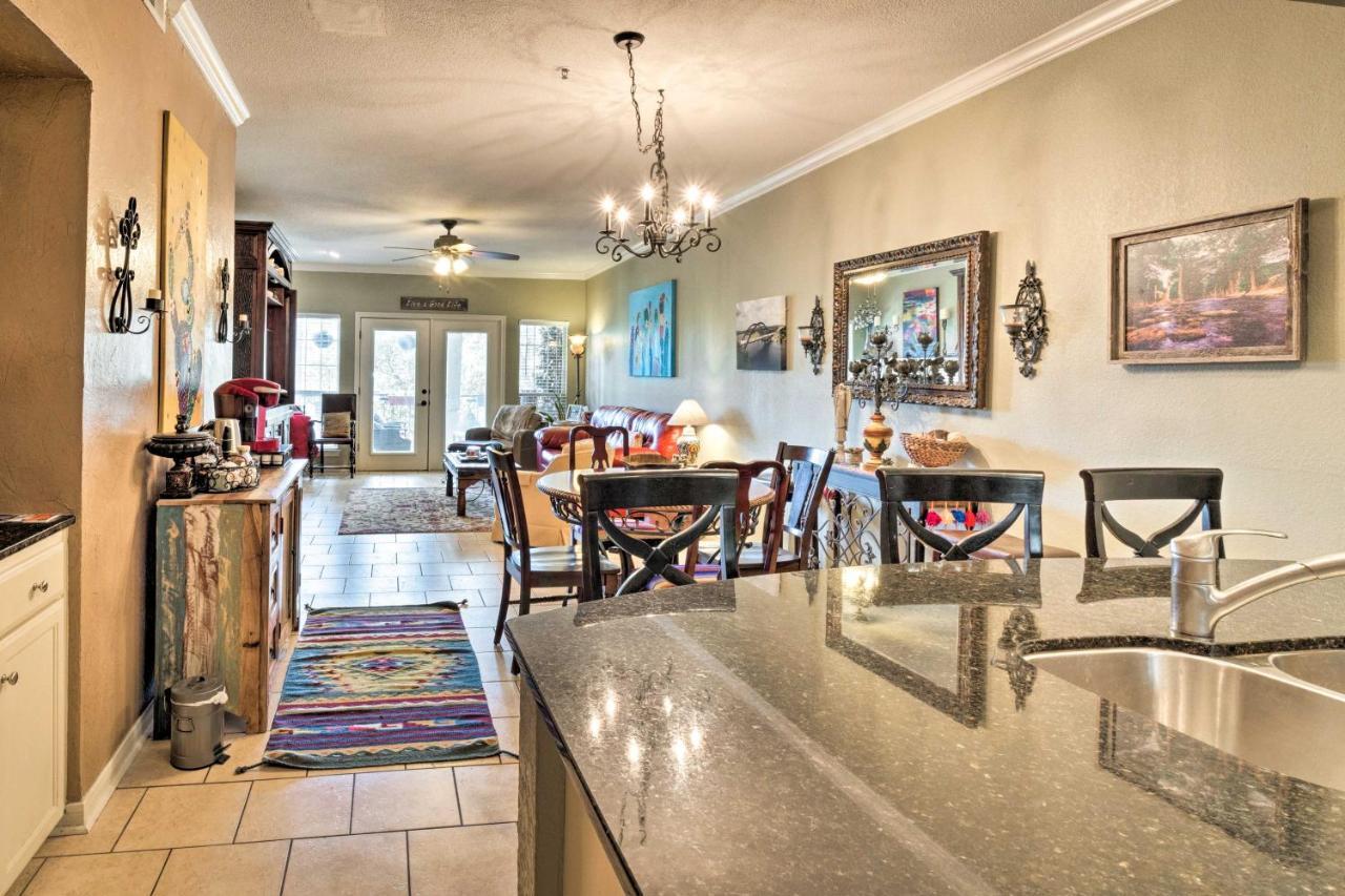 Lakefront Lago Vista Condo With Resort Amenities! Exteriör bild