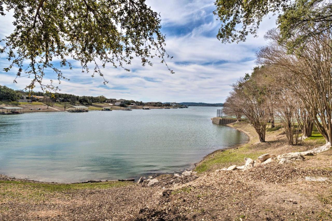 Lakefront Lago Vista Condo With Resort Amenities! Exteriör bild